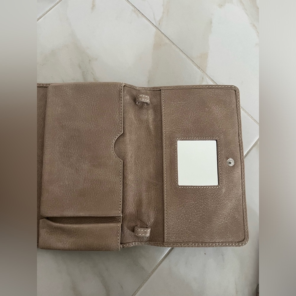 Taupe Roots wallet purse - Picture 5 of 5